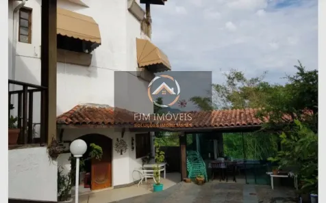 Casa com 7 Quartos à venda, 410m² no Camboinhas, Niterói