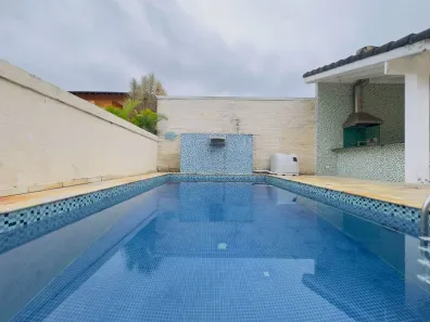 Casa de Condomínio com 3 Quartos para alugar, 197m² no Balneário Praia do Pernambuco, Guarujá