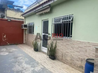 Casa com 1 Quarto à venda, 50m² no Marechal Hermes, Rio de Janeiro