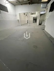 Galpão/Depósito/Armazém à venda, 550m² no Vila Baby, São Paulo