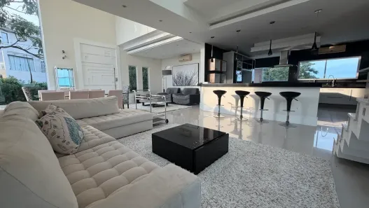 Casa de Condomínio com 5 Quartos à venda, 700m² no Lagoa, Macaé