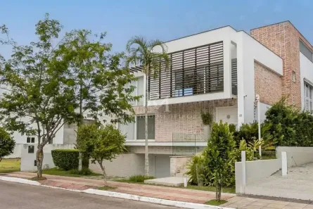 Casa de Condomínio com 4 Quartos à venda, 450m² no Lagoa da Conceição, Florianópolis