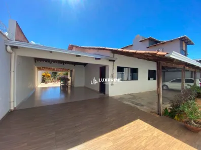 Casa com 3 Quartos à venda, 228m² no Plano Diretor Sul, Palmas