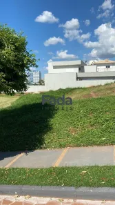 Lote/Terreno à venda, 630m² no Condomínio Águas de Porto Rico, Porto Rico