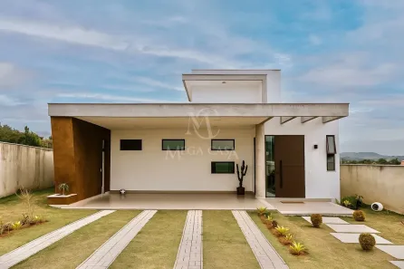 Casa de Condomínio com 3 Quartos para alugar, 400m² no São Pedro, Juiz de Fora