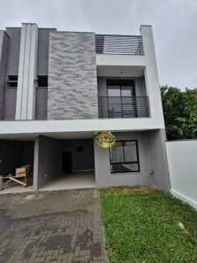 Sobrado com 3 Quartos à venda, 146m² no Uberaba, Curitiba