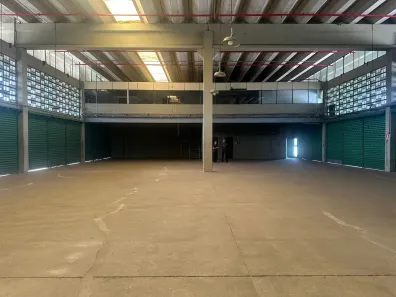 Galpão/Depósito/Armazém para alugar, 860m² no Jardim Gramacho, Duque de Caxias