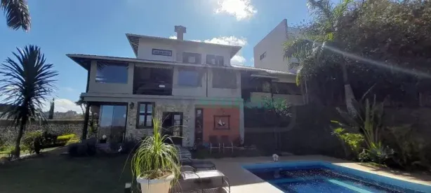 Sobrado com 4 Quartos à venda, 500m² no Novo Horizonte, Juiz de Fora