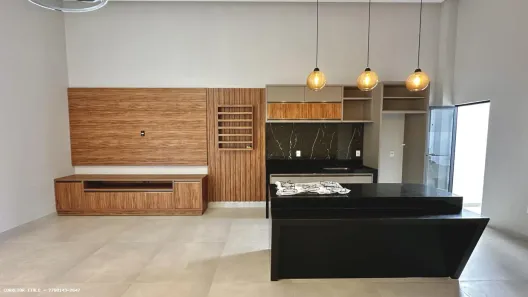 Casa com 3 Quartos à venda, 110m² no , Guanambi