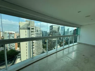 Apartamento com 3 Quartos para venda ou aluguel, 210m² no Itaim Bibi, São Paulo