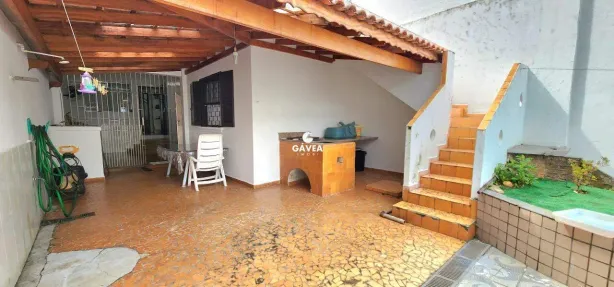 Sobrado com 3 Quartos à venda, 198m² no Marapé, Santos