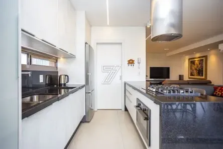 Apartamento com 3 Quartos à venda, 131m² no Mercês, Curitiba