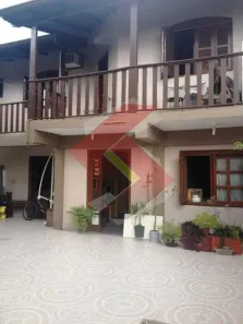 Casa com 5 Quartos para alugar, 482m² no Fátima, Canoas