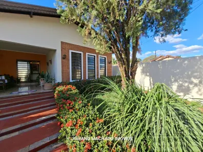 Casa com 4 Quartos à venda, 300m² no Jardim Niagara, Jardinópolis