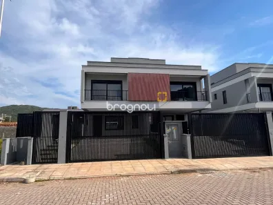Casa com 3 Quartos à venda, 189m² no Rio Tavares, Florianópolis