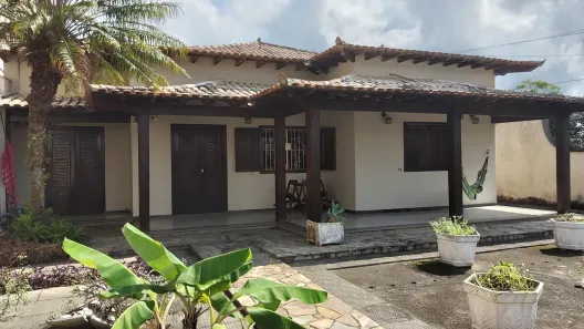 Casa com 4 Quartos à venda, 250m² no Parque Hotel, Araruama