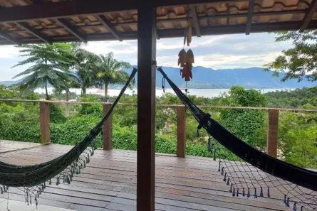 Casa com 3 Quartos para alugar, 300m² no Perequê, Ilhabela