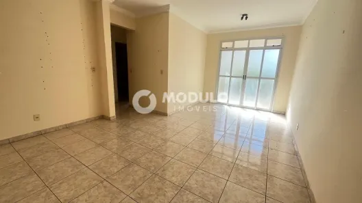 Apartamento com 3 Quartos para alugar, 90m² no Santa Mônica, Uberlândia