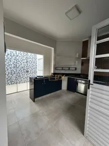 Casa de Condomínio com 3 Quartos à venda, 120m² no Vila São Geraldo, Taubaté