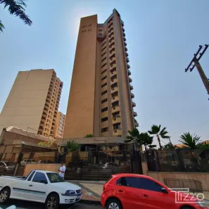 Sobrado com 4 Quartos à venda, 614m² no Fundinho, Uberlândia