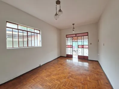 Casa com 3 Quartos para alugar, 100m² no Porto Velho, Divinópolis
