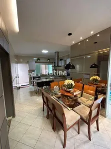 Casa com 3 Quartos à venda, 163m² no Alto Umuarama, Uberlândia