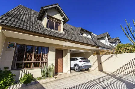 Sobrado com 3 Quartos à venda, 204m² no Tarumã, Curitiba