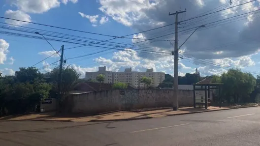 Lote/Terreno à venda, 525m² no Universitário, Cascavel