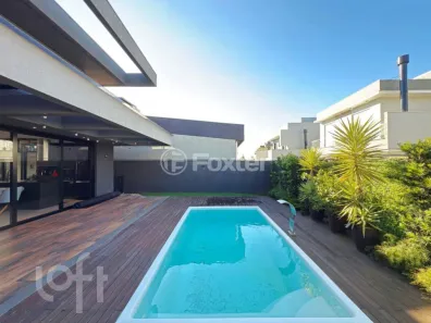 Casa de Condomínio com 3 Quartos à venda, 220m² no Centro, Gravataí