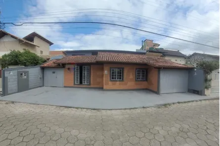 Casa com 8 Quartos à venda, 182m² no Lagoa da Conceição, Florianópolis