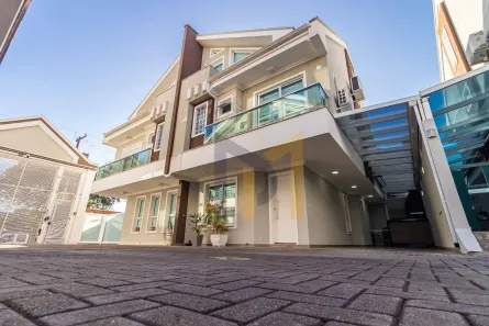 Casa de Condomínio com 3 Quartos à venda, 140m² no Xaxim, Curitiba