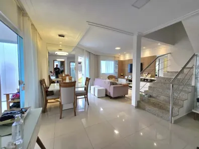 Casa de Condomínio com 4 Quartos à venda, 227m² no Buraquinho, Lauro de Freitas