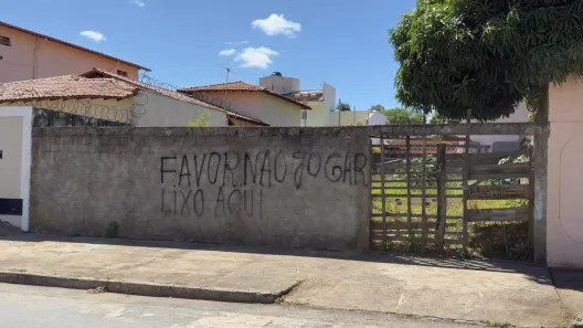 Lote/Terreno à venda, 360m² no Jardim São Luiz, Montes Claros