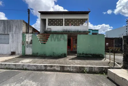Casa com 4 Quartos à venda, 342m² no Tabuleiro do Martins, Maceió