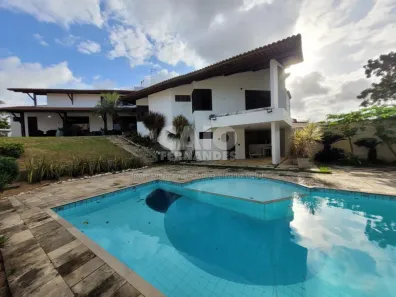 Casa com 3 Quartos à venda, 230m² no Candelária, Natal