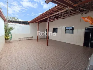 Casa com 3 Quartos à venda, 225m² no Granada, Uberlândia