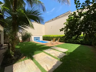 Sobrado com 4 Quartos à venda, 540m² no Lídice, Uberlândia