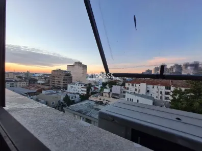 Sala Comercial à venda, 32m² no Moinhos de Vento, Porto Alegre