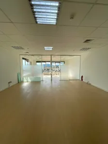 Sala Comercial com 3 Quartos para venda ou aluguel, 84m² no Sítio Tamboré Alphaville, Barueri