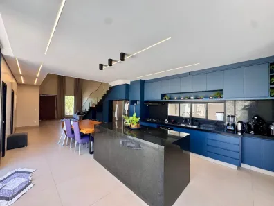 Sobrado com 4 Quartos à venda, 258m² no Setor Morada do Lago, Trindade
