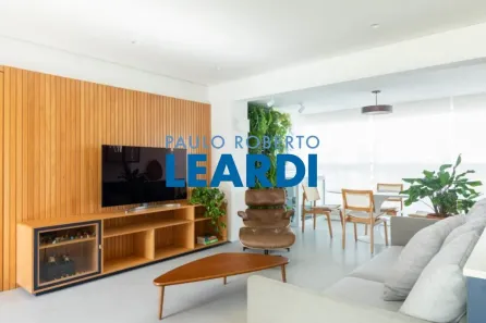 Apartamento com 2 Quartos para alugar, 92m² no Pinheiros, São Paulo