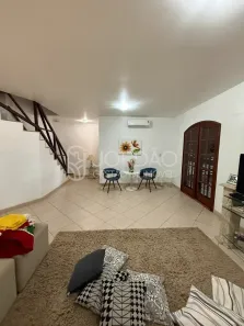 Casa com 3 Quartos para alugar, 960m² no Jardim Atlântico Central (Itaipuaçu), Maricá