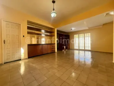 Sobrado com 5 Quartos à venda, 354m² no São João, Teresina