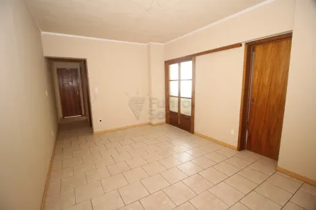 Apartamento com 2 Quartos para alugar, 50m² no Centro, Pelotas