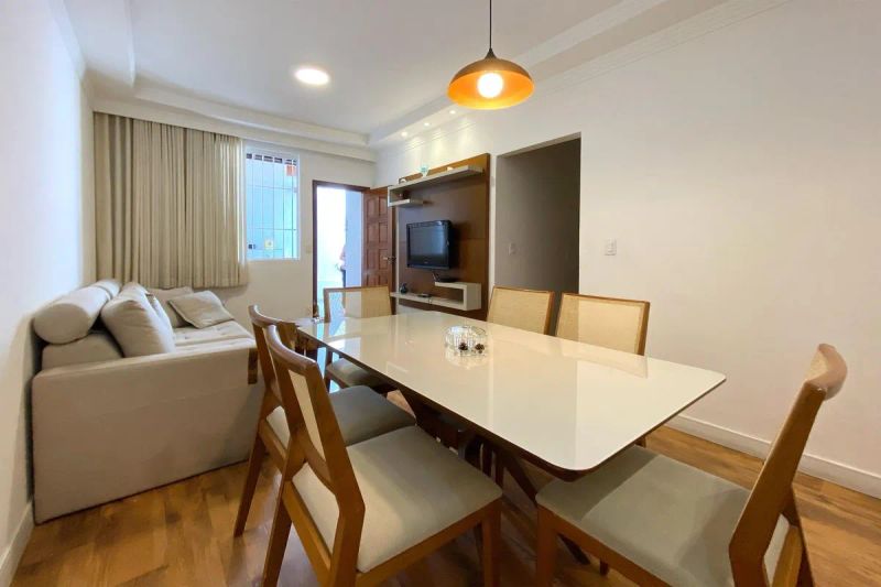 Casa com 3 quartos — Fernão Dias, Belo Horizonte