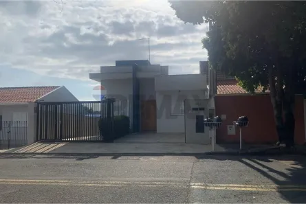 Casa com 2 Quartos para alugar, 93m² no Vila Santana, Valinhos