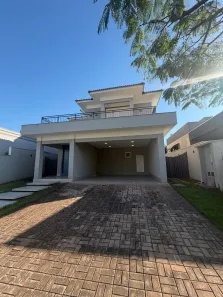 Sobrado com 4 Quartos à venda, 340m² no Jardim Itália, Cuiabá