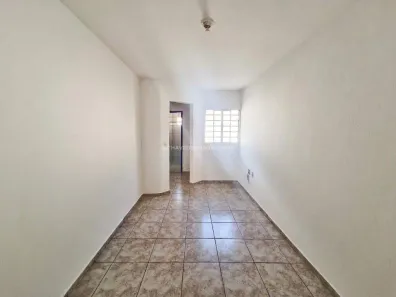 Apartamento com 2 Quartos para alugar, 61m² no Santa Maria, Uberaba