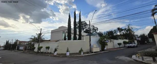 Imóvel Comercial com 12 Quartos à venda, 605m² no Santa Genoveva, Goiânia