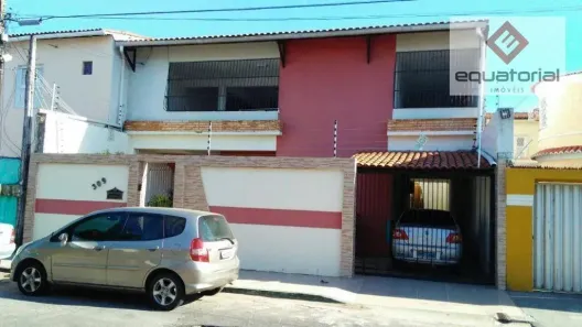 Casa com 8 Quartos à venda, 480m² no Benfica, Fortaleza